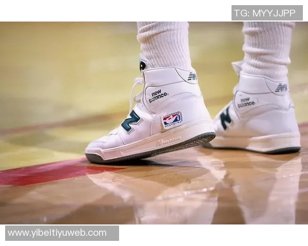 詹姆斯状态回暖表现抢眼沃西赞其活力十足贡献19分15板8助3帽